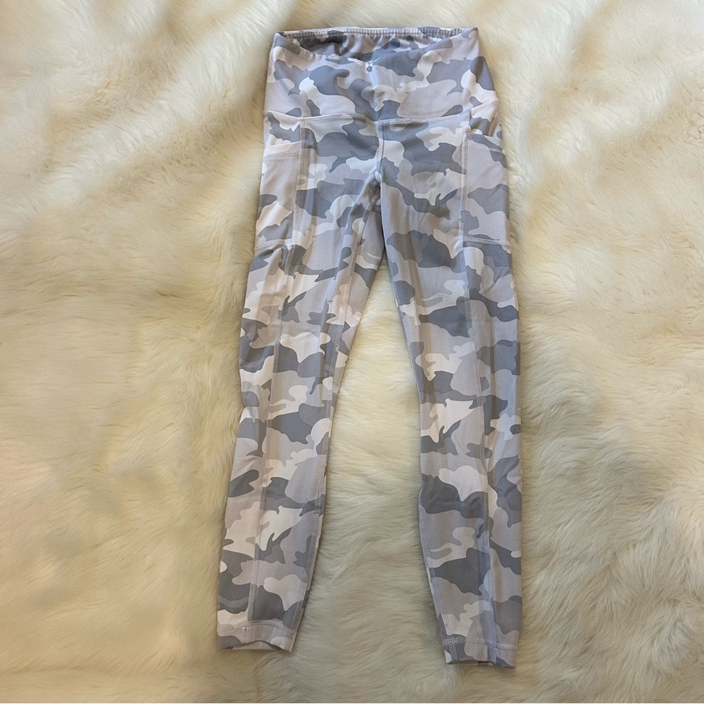 White Camo Leggings 🤍